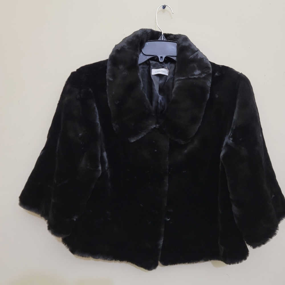 CALVIN KLEIN Faux Fur Capelet Coat, size XL, black